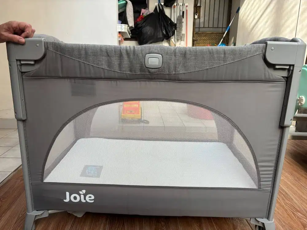 Box Bayi Joie Meet Kubbie Sleep Travel Cot WHEAT