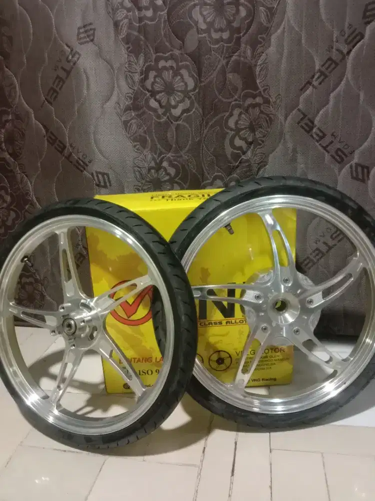 VELG VND BINTANG LAUT R17 CHROUM