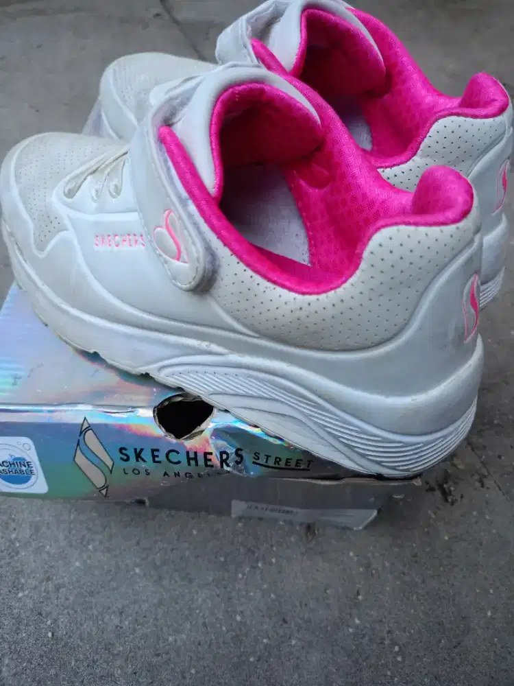 JUAL SEPATU SKECHERS ANAK PEREMPUAN ORI SECOND SIZE 36