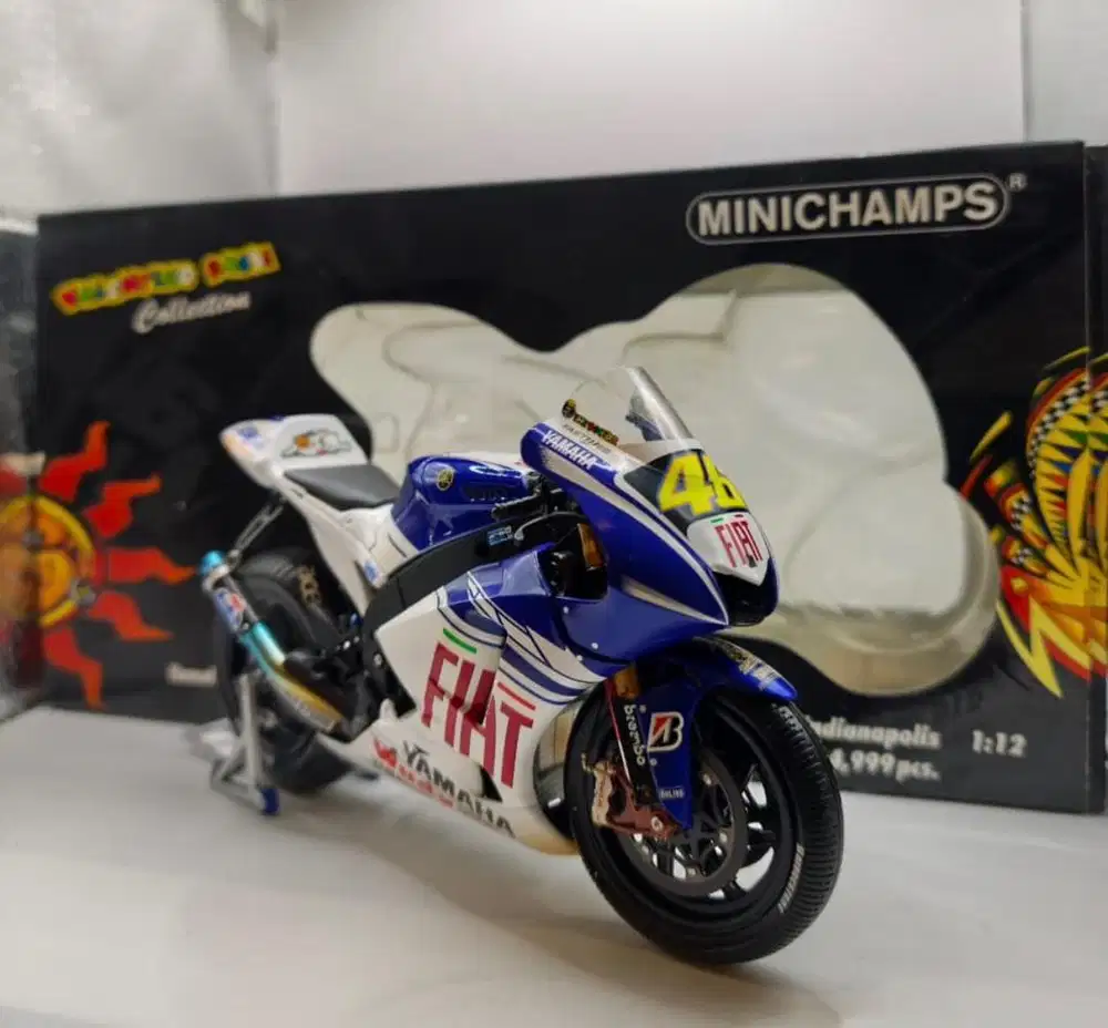 Minichamps Valentino Rossi 1:12 MotoGP 2008 Fiat Yamaha - Indianapolis