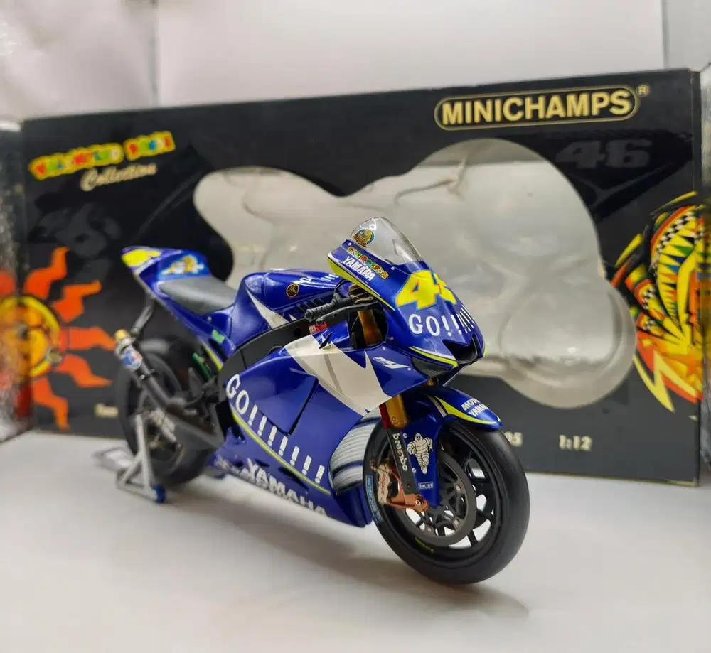 Minichamps Valentino Rossi 1:12 - Gauloises Yamaha 2005