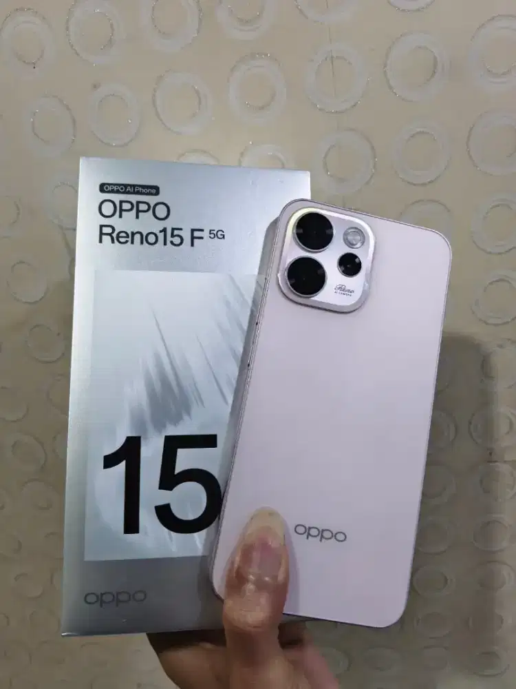 Oppo reno 15f 5g ram 8/256gb garansi on MULUS fullset original
