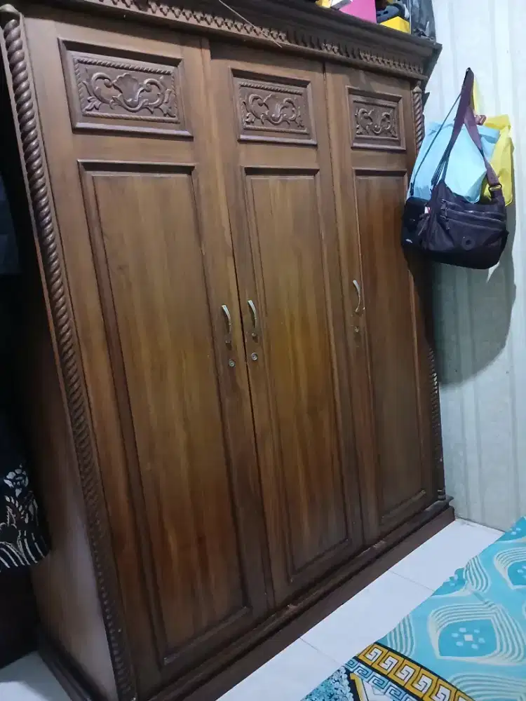 Ranjang kayu + lemari kayu