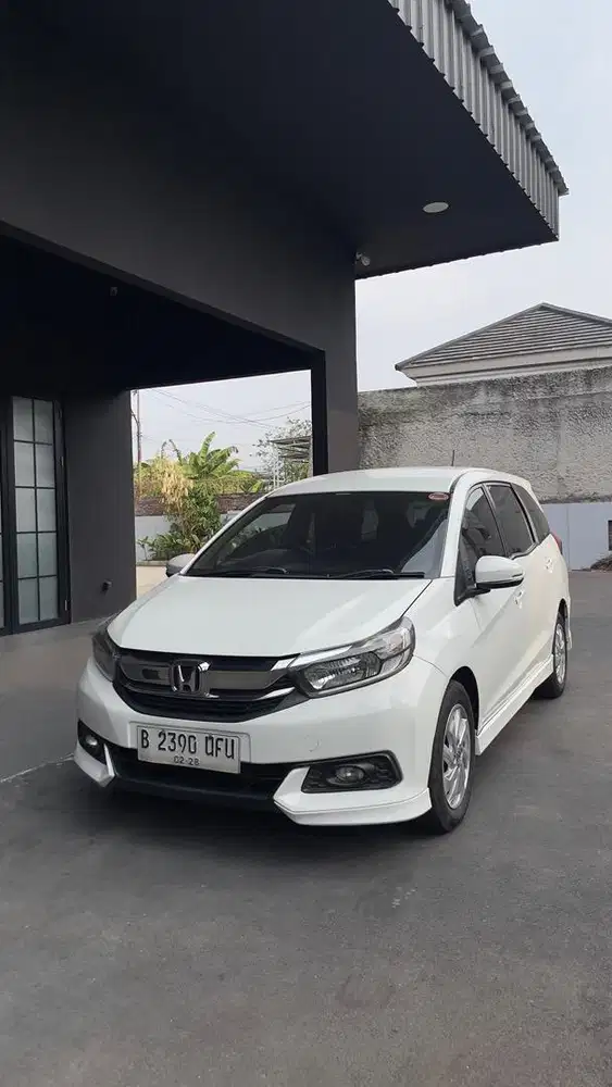 Harga Cash Pemakai Pribadi Mobilio E CVT 2018 2019 Brio Jazz Yaris2020