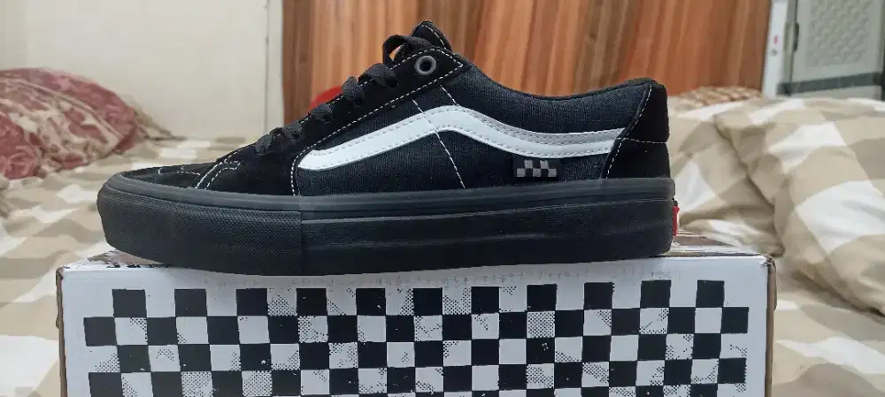 Vans SK8 Low Skate Marshmallow Black