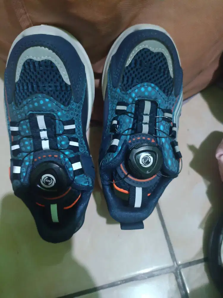 Sepatu anak import