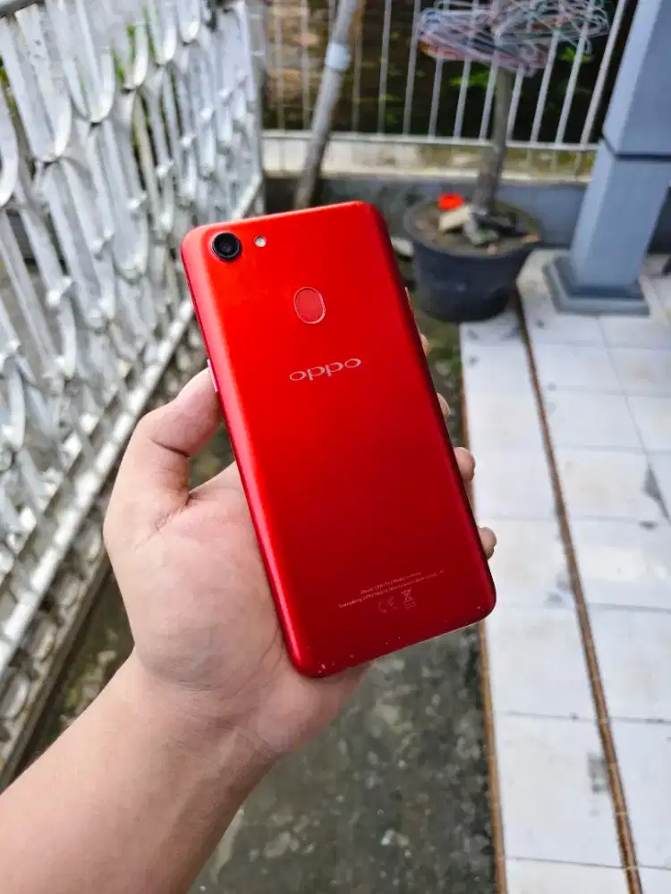 Oppo F5 (4/64) Red Edition