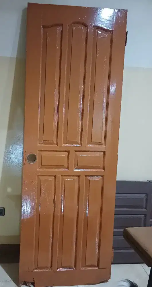 Pintu bekas JATI