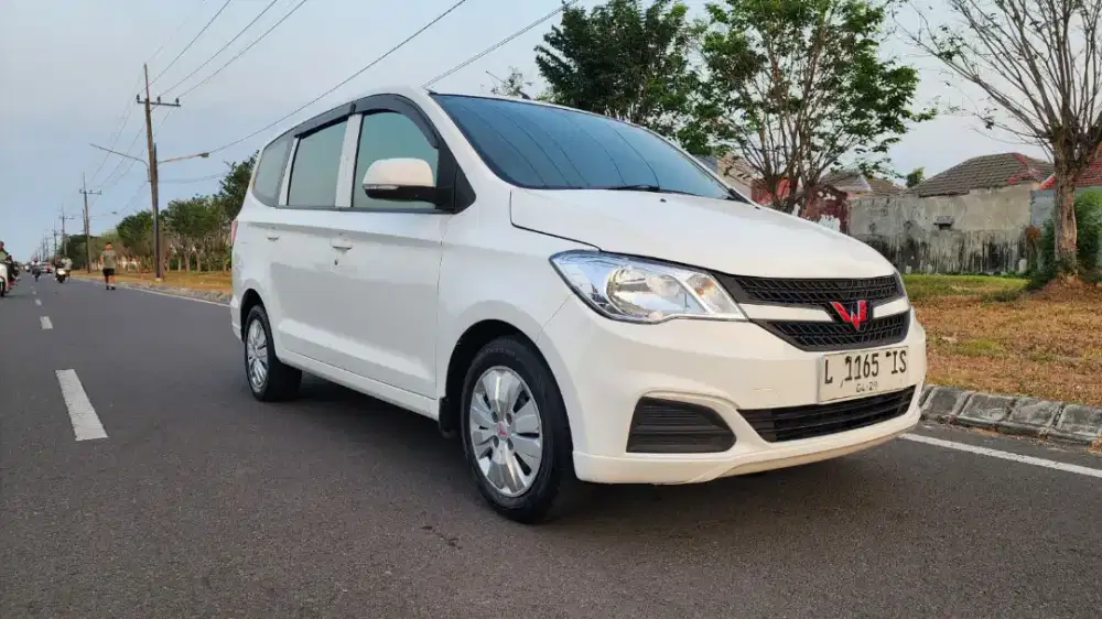 WULING CONFERO DB