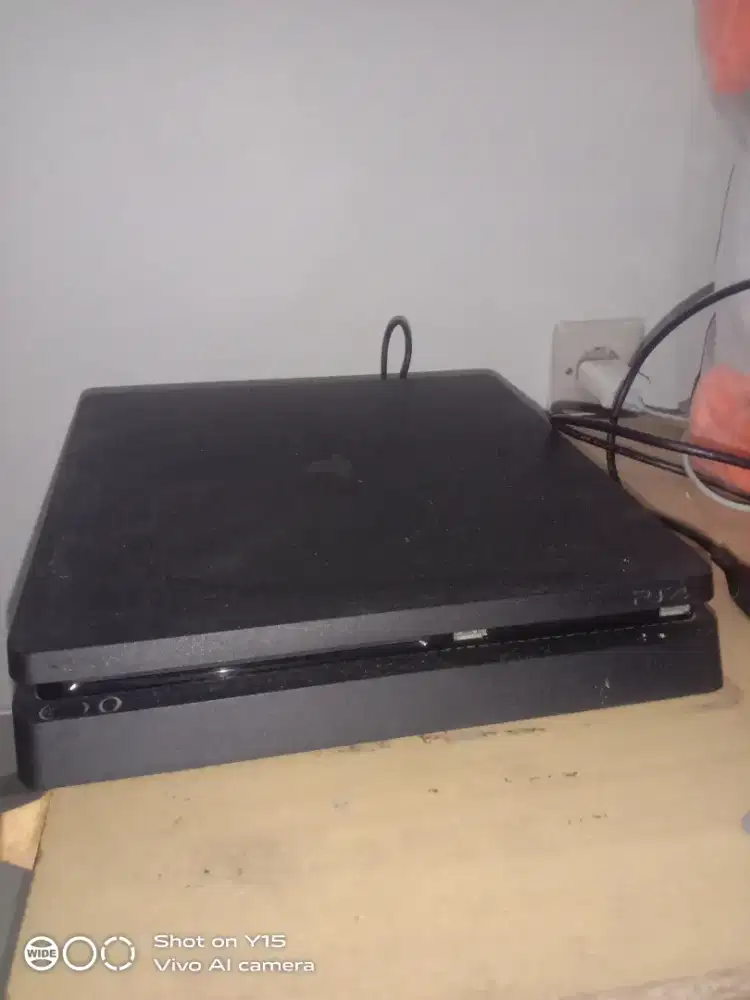 Jual murah sekali Playstation 4 slim memory 1 TB