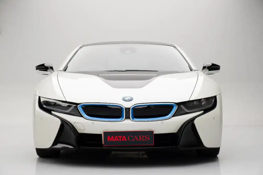 BMW i8 Plug in Hybrid Matic Tahun 2017