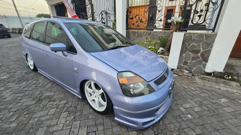 Honda Stream 2.0 Istimewa