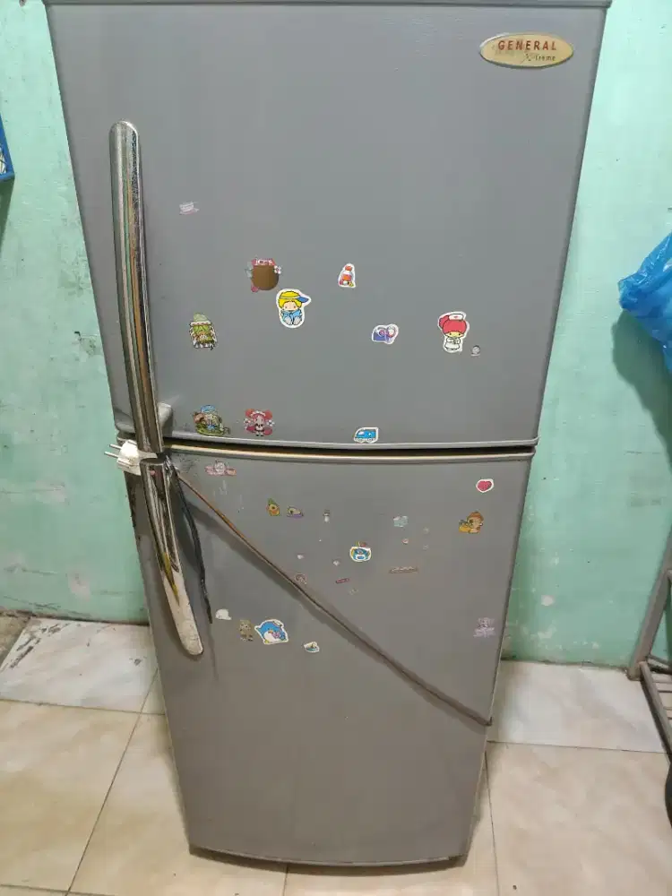 Kulkas 2 pintu     .