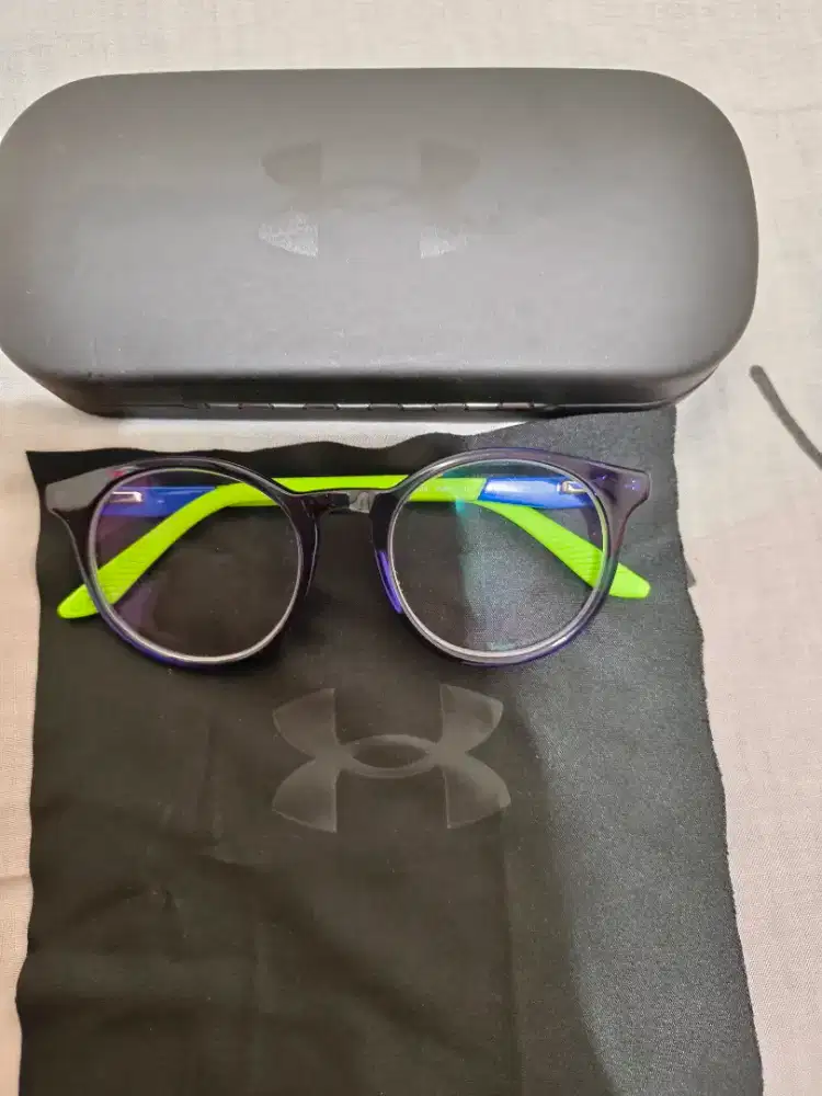 Frame Under Armour Anak