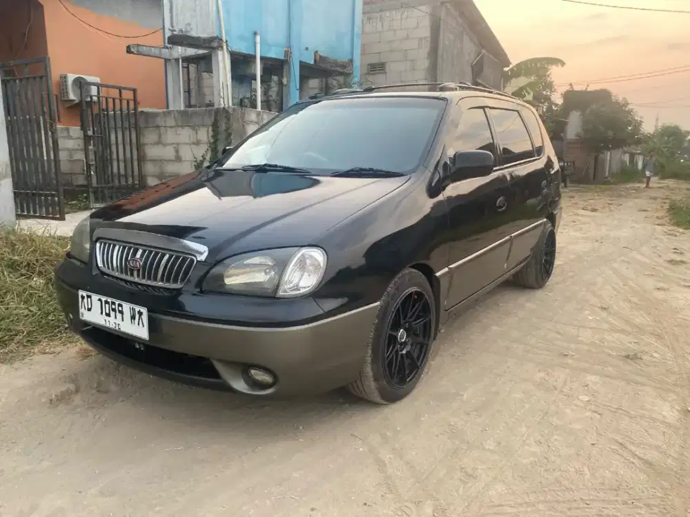 KIA Carens 1 matic 2001