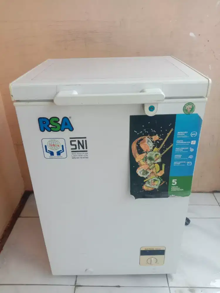 Freezer RSA original belum pernah servic bagus mulus normal