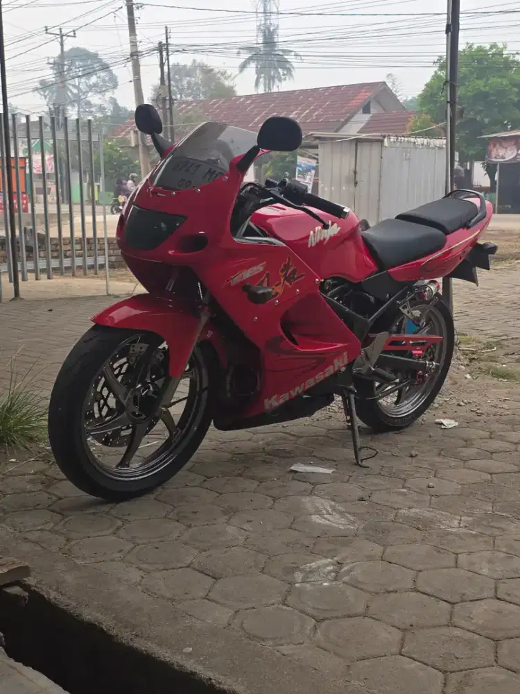 Kawasaki ninja rr old 2008 warna merah