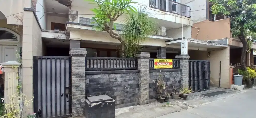Dijual Rumah di Bekasi 3 lantai SHM