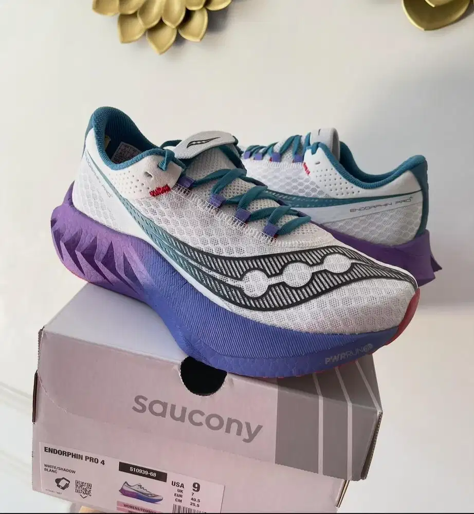 Sepatu saucony running shoes