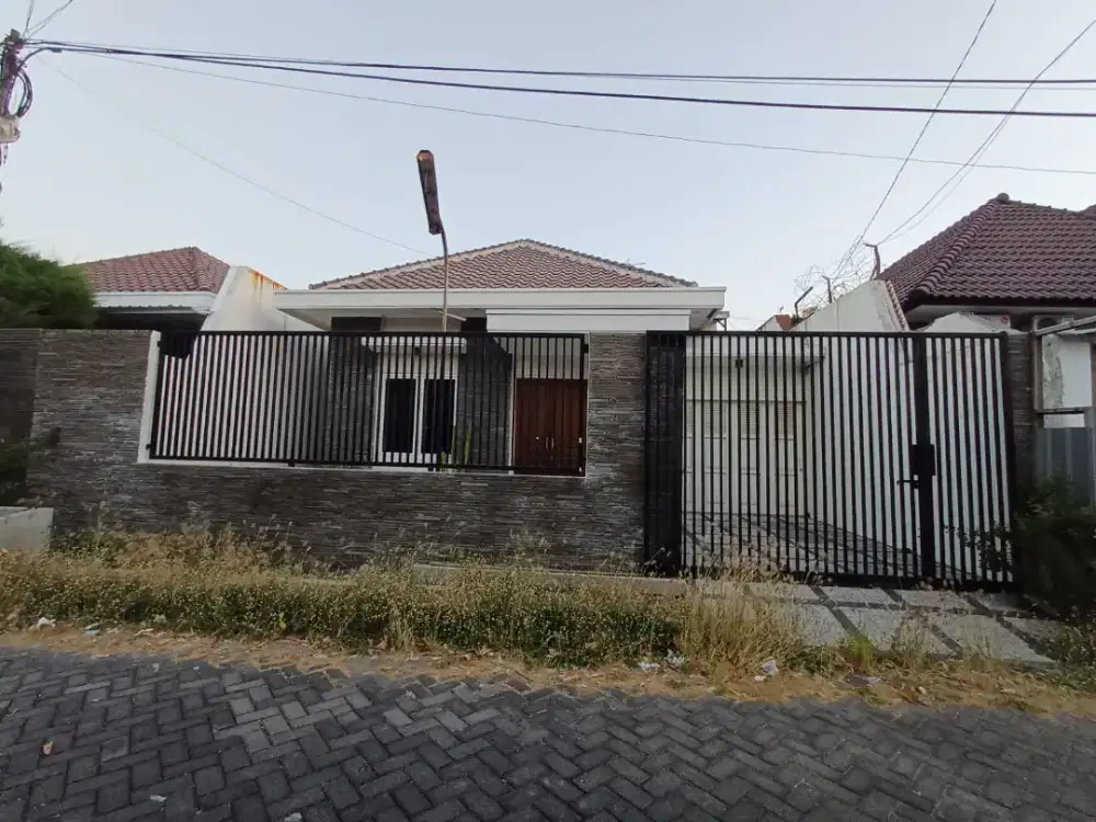 Dijual Rumah Second di Manyar