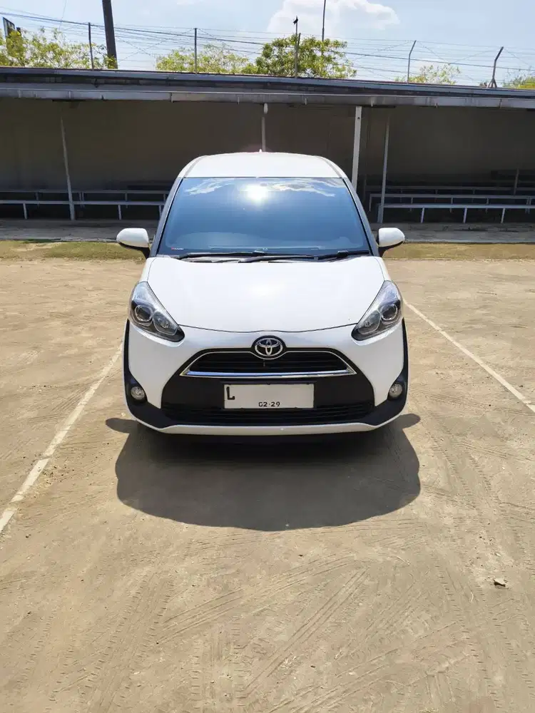 Toyota Sienta G MT 2018, antik low km