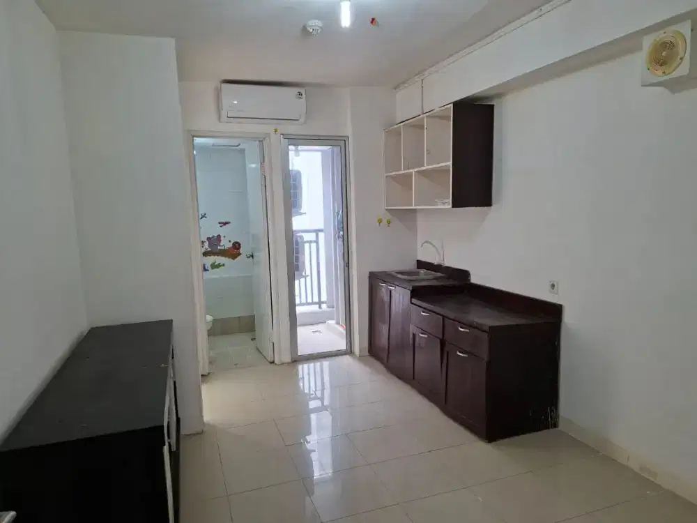 Di jual cepat 2bedroom ksongan apartemen Bassura City