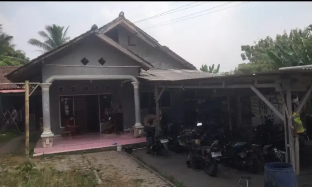 Rumah strategis pinggir jalan siap untuk usaha dan hunian
