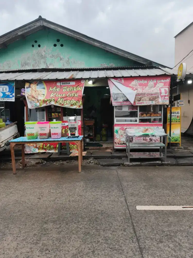 Cari buat outlet chicken dan warmindo
