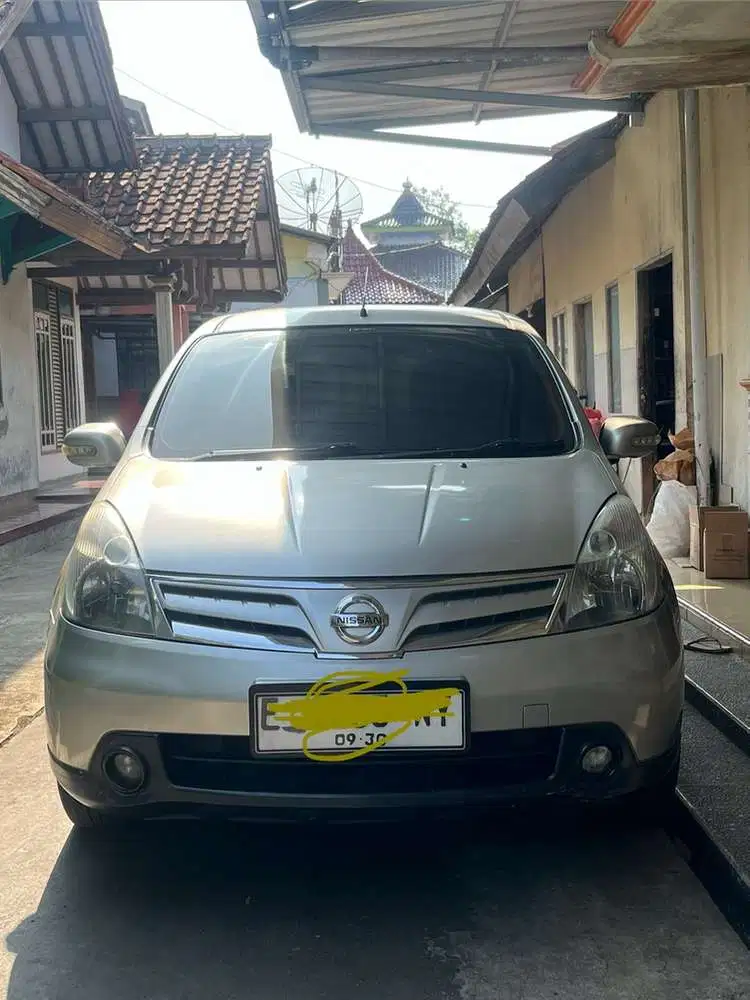 Nissan Grand livina 2011 Bensin