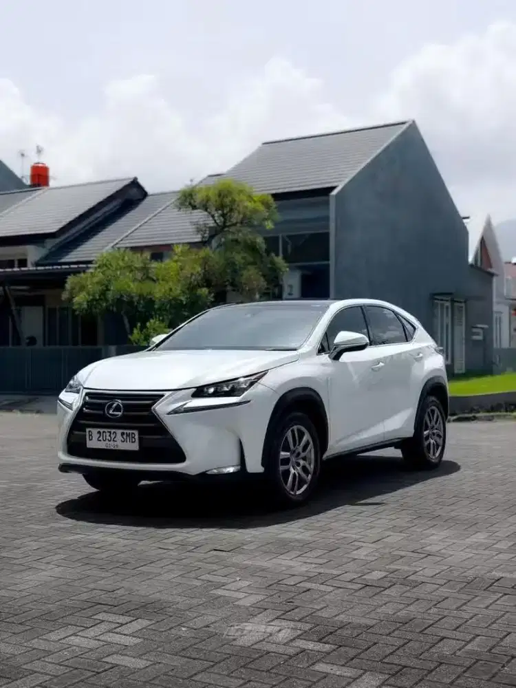 TERMURAH
LEXUS NX 200 matic 2015