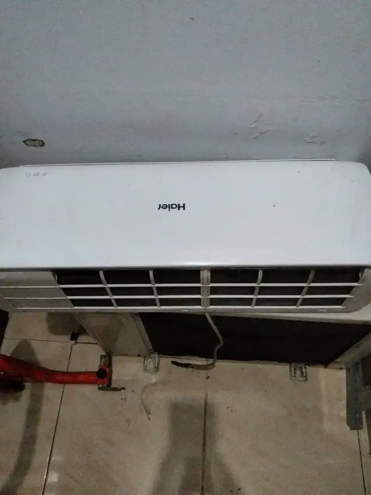 Dijual murah AC 1/2pk