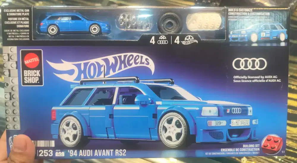 Mattel Hot Wheels Audi Avant RS2