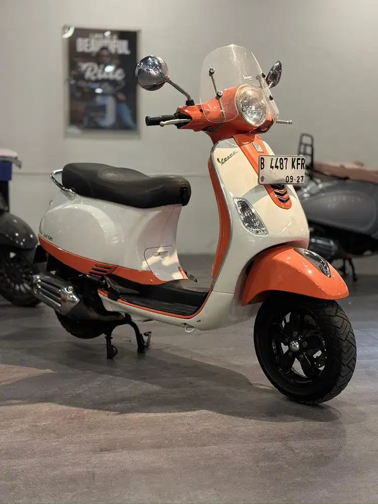 VESPA LX 125 IGET TAHUN 2017