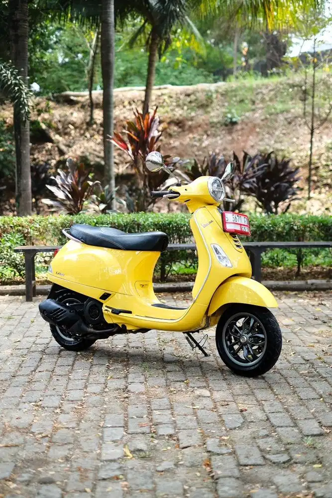 VESPA LX 125 IGET FACELIFT 2021 (YELLOW)