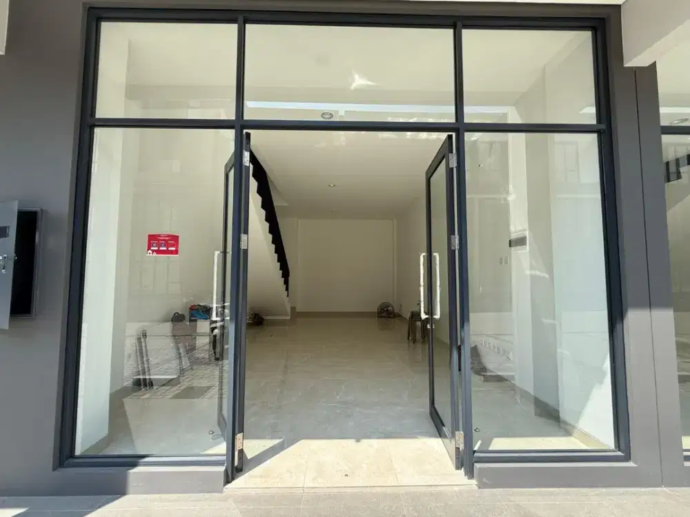 DISEWAKAN  RUKO 3 LANTAI, WEST VILLAGE BSD TAHAP 1