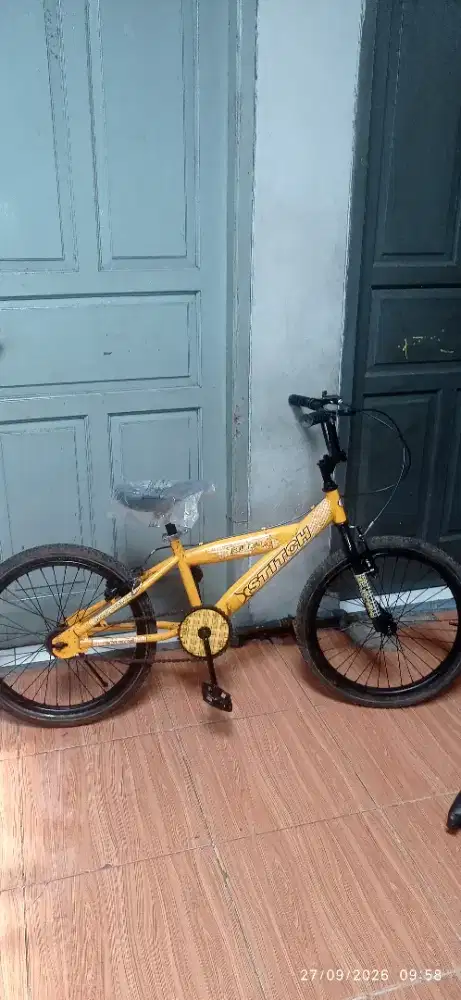 SEPEDA BMX UK 20