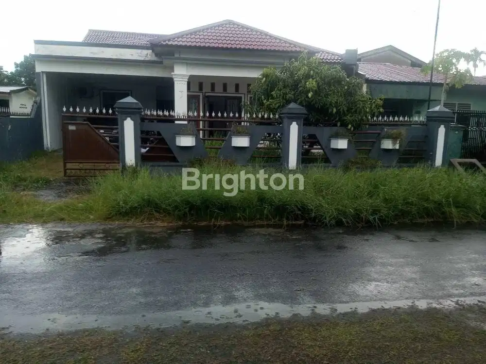 DIJUAL RUMAH CANTIK KOMPLEK PLN MARELAN TIPE 412/220 SIAP HUNI !!!