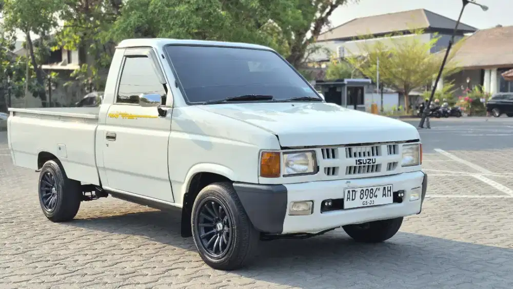 Isuzu Panther pick up 2017