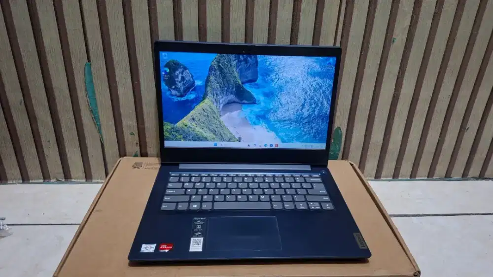 Lenovo Ideapad Slim 3 AMD Athlon Silver 3050U RAM 4 GB SSD 256 GB