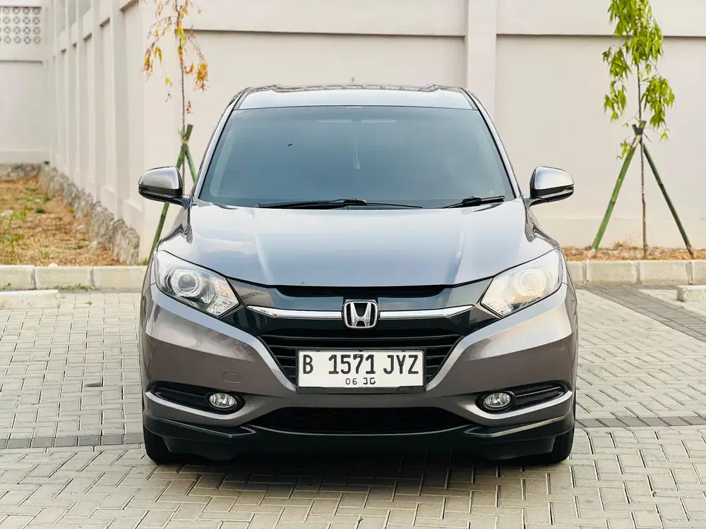 HONDA HR-V 1.5 E MATIC BENSIN 2018 |KM LOW ,MOBIL BAGUS SEGER