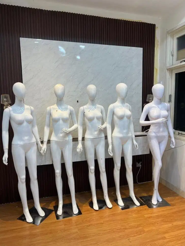 Manekin Alien Full body bekas Toko