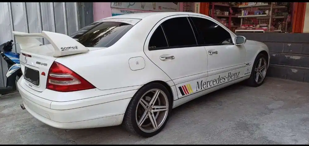 Mercedes-Benz C200 2001 Bensin