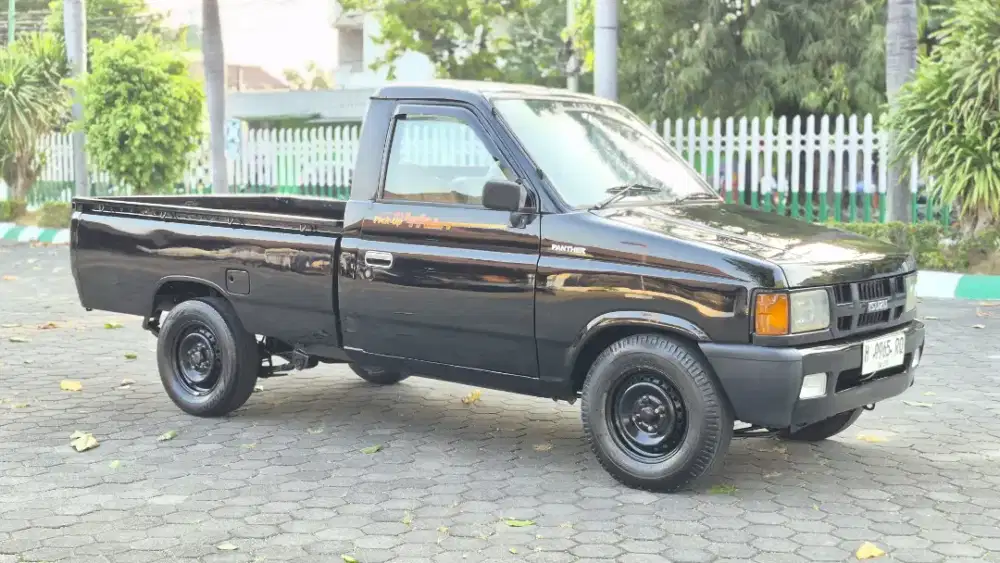 Isuzu panther pick up 2011