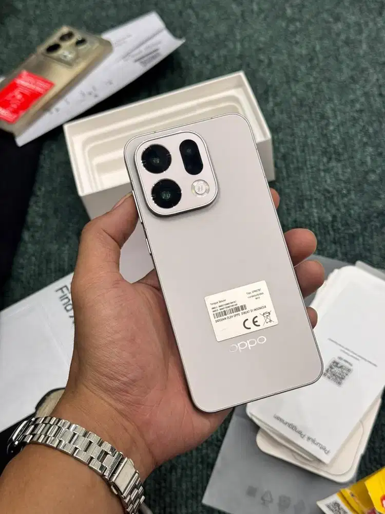 Oppo Find X9 BASIC 16GB/512 GB Titanium Grey