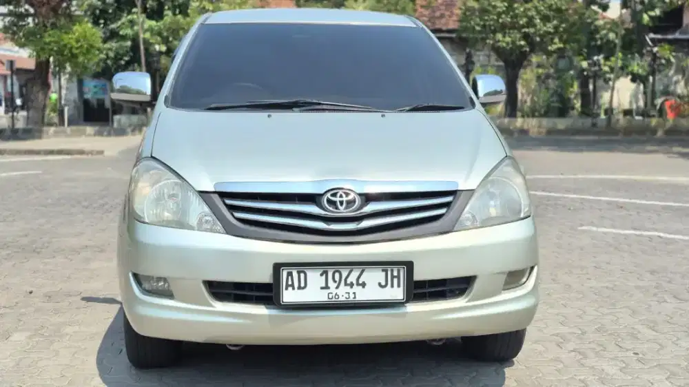 Kijang Innova 2006 V