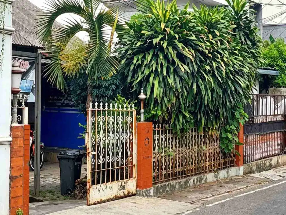 Jual Rumah Bangunan Lama Di Jalan Gaharu, Cipete JakSel