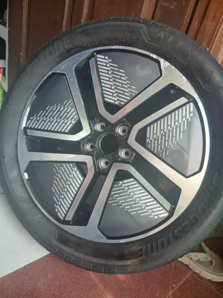 Velg chery omoda e5 r18 bonus ban