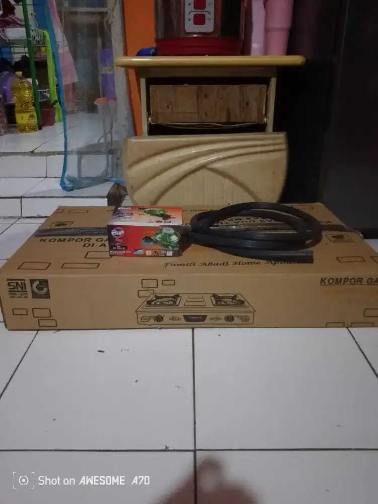 Dijual aja kompor 2 tungku merek zimmaty lengkap sama radiatornya