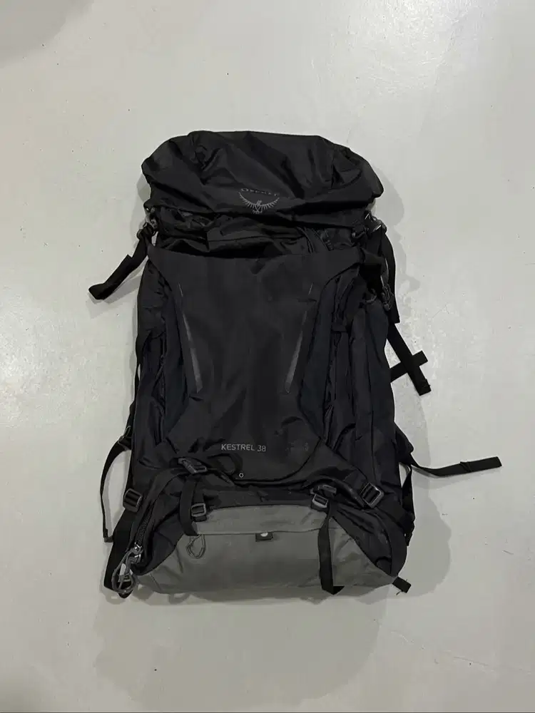 Osprey Kestrel 38 Hitam / Black Torso M/L