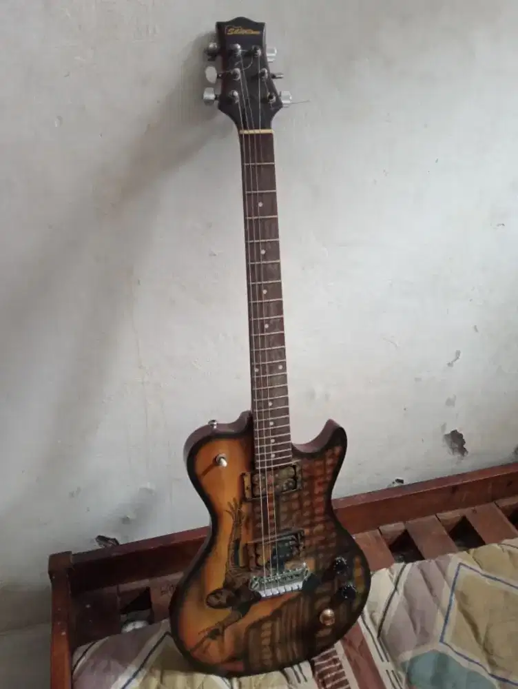 Silvertone by samick